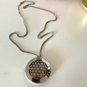 BIG PENDANT STAINLESS STEEL NECKLACE